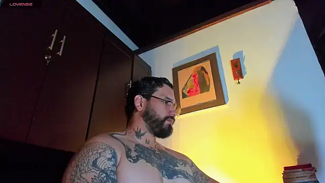 CamiloGray  online show from 04/28/26, 01:59
