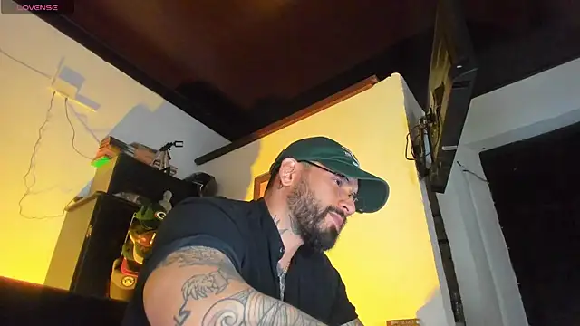 CamiloGray  online show from 09/19/25, 02:10