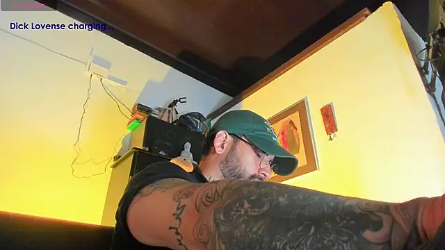 CamiloGray  online show from 11/11/25, 01:50