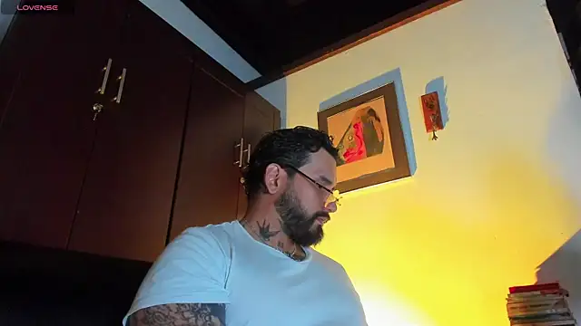 CamiloGray  online show from 04/22/26, 03:30