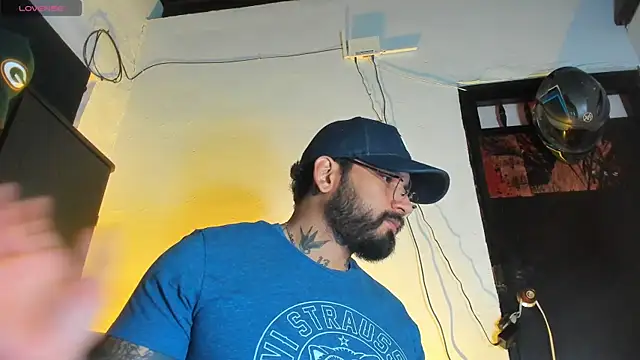 CamiloGray  online show from 12/21/25, 01:35