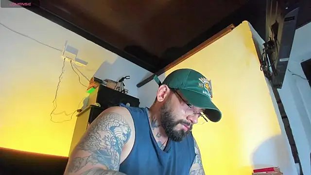 CamiloGray  online show from 10/06/25, 02:18