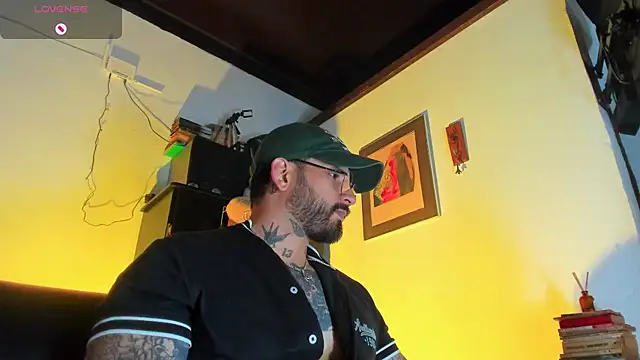 CamiloGray  online show from 11/05/25, 01:36