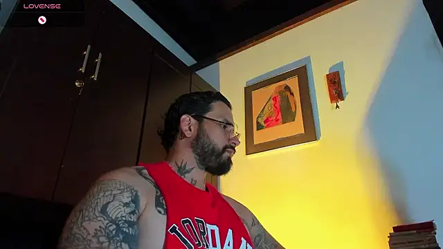 CamiloGray  online show from 03/19/26, 02:39