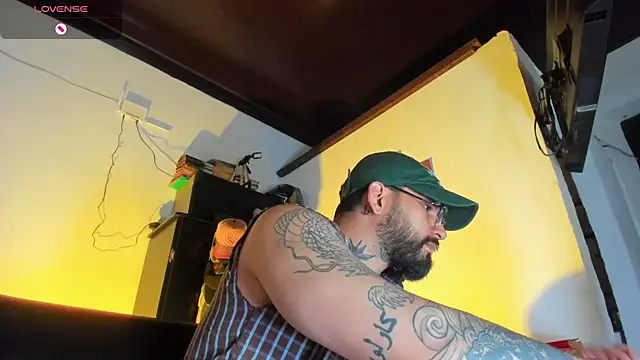 CamiloGray  online show from 10/13/25, 04:08