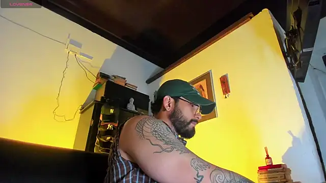 CamiloGray  online show from 12/15/25, 02:56