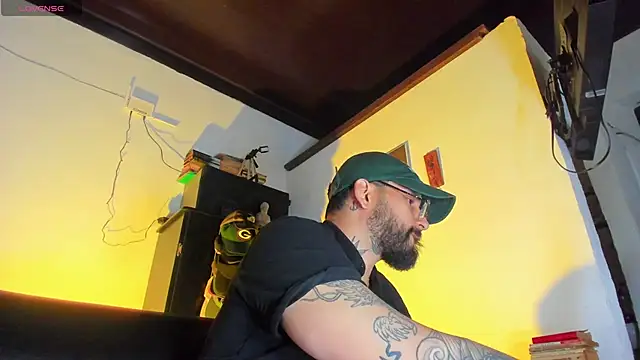 CamiloGray  online show from 10/10/25, 02:29