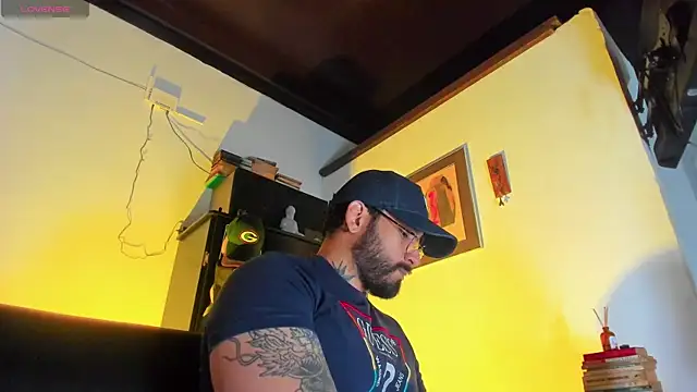 CamiloGray  online show from 12/04/25, 01:43