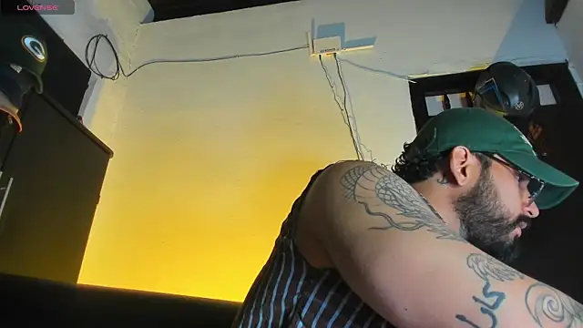 CamiloGray  online show from 12/18/25, 02:10