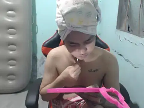 itsmacky4u online show from 11/14/25, 05:38