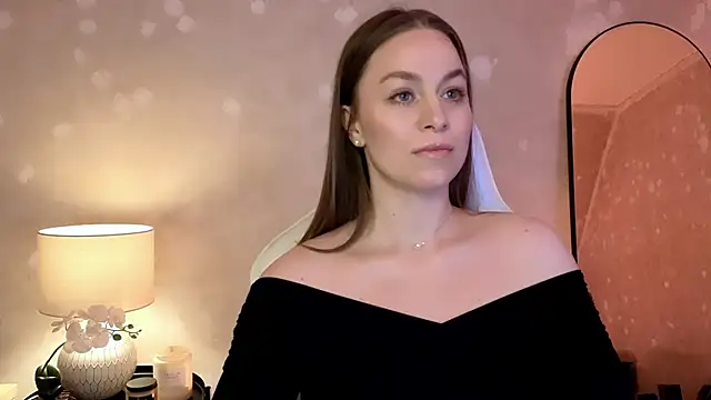 MilaFleur online show from 10/04/25, 02:18
