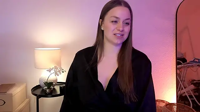 MilaFleur online show from 02/14/25, 03:05