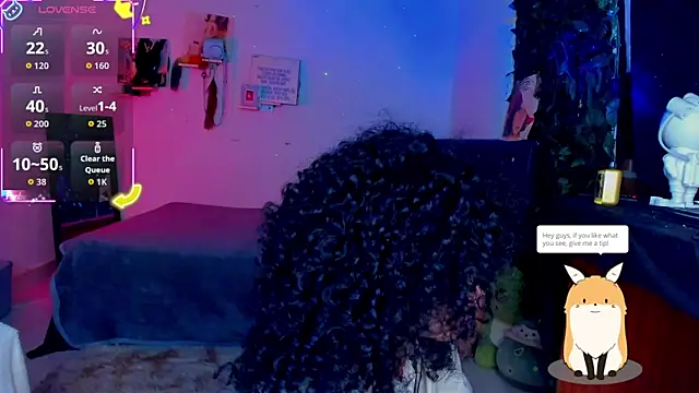 Snapshot of sweetvond_ chatting on 10/28/25, 04:17 sweetvond  online show from 10/28/25, 04:17