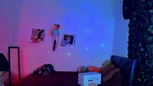 Snapshot of sweetvond_ chatting on 09/25/25, 01:06 sweetvond  online show from 09/25/25, 01:06