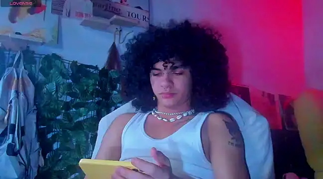 Snapshot of sweetvond_ chatting on 03/03/25, 06:52 sweetvond  online show from 03/03/25, 06:52