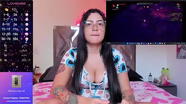 Snapshot of cutesarah_ chatting on 12/10/24, 08:38 cutesarah  online show from 12/10/24, 08:38