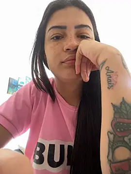 Snapshot of cutesarah_ chatting on 01/04/25, 07:02 cutesarah  online show from 01/04/25, 07:02