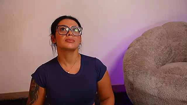 anyiled hot online show from 05/06/26, 02:04