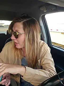 SheIsSomething online show from 12/15/25, 12:16