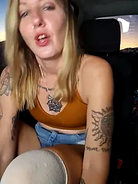 SheIsSomething online show from 11/29/25, 12:55