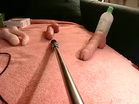 Snapshot of Simon-tem chatting on 01/06/25, 05:59 Simon-tem online show from 01/06/25, 05:59