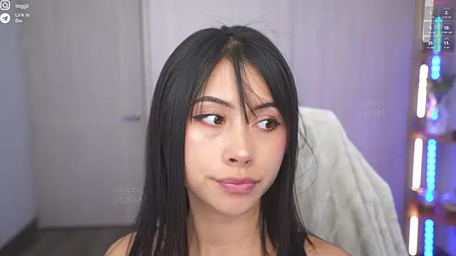 Gigi ohlala online show from 09/15/25, 07:58