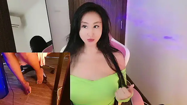 AsianQueens online show from 10/12/25, 08:26
