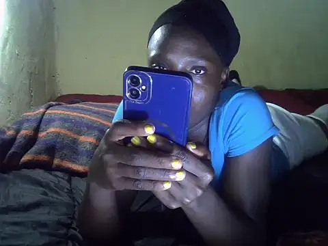 cute-shamza online show from 10/25/25, 04:29