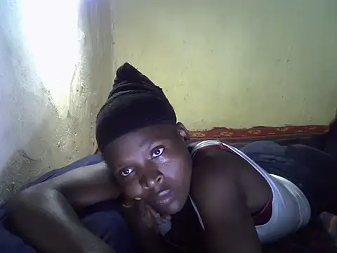 cute-shamza online show from 10/28/25, 06:12