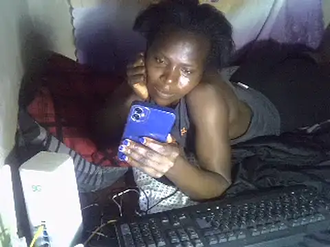 cute-shamza online show from 04/13/26, 05:11