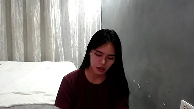 Snapshot of shecutie69 chatting on 05/05/26, 10:13 shecutie69 online show from 05/05/26, 10:13