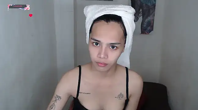 Snapshot of shecutie69 chatting on 03/03/25, 08:30 shecutie69 online show from 03/03/25, 08:30