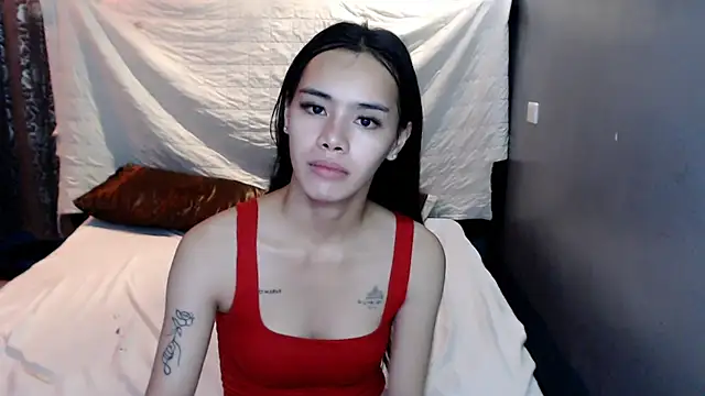Snapshot of shecutie69 chatting on 10/02/25, 09:29 shecutie69 online show from 10/02/25, 09:29
