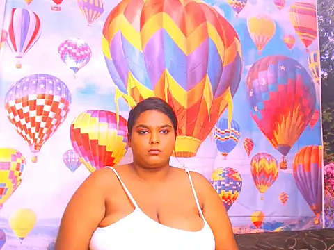 Snapshot of Indianfairy99 chatting on 02/04/25, 12:00 Indianfairy99 online show from 02/04/25, 12:00