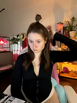 sweetest pie online show from 12/04/25, 04:50