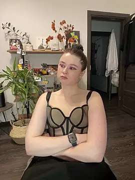 Snapshot of sweetest_pie chatting on 02/16/25, 03:16 sweetest pie online show from 02/16/25, 03:16