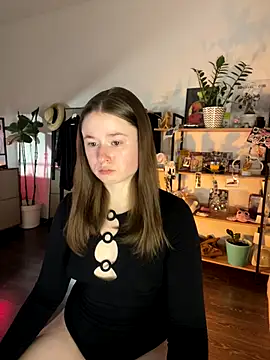 sweetest pie online show from 10/28/25, 07:02