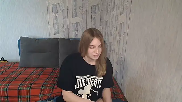 Pilly green  online show from 04/18/26, 06:49