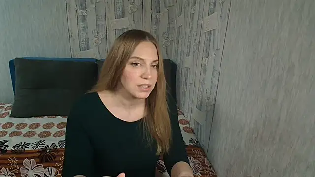 Pilly green  online show from 11/08/25, 08:18