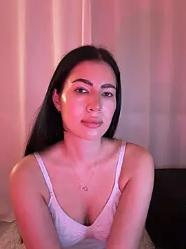 clairewntr online show from 04/19/26, 08:22