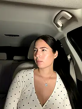 clairewntr online show from 10/28/25, 07:24