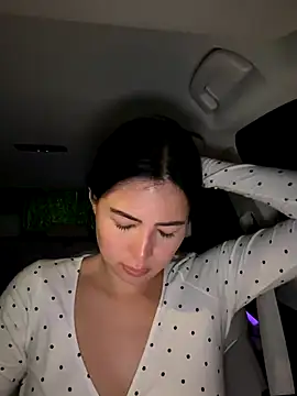 clairewntr online show from 11/28/25, 08:53