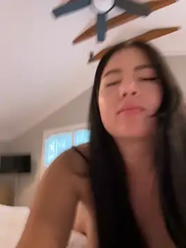 clairewntr online show from 02/05/25, 10:44
