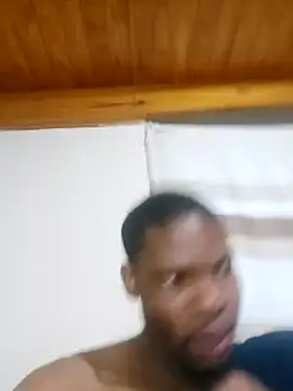 Snapshot of Malibongwe17 chatting on 09/24/25, 04:35 Malibongwe17 online show from 09/24/25, 04:35