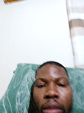 Snapshot of Malibongwe17 chatting on 09/13/25, 04:12 Malibongwe17 online show from 09/13/25, 04:12