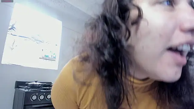 Snapshot of carmesix chatting on 10/30/25, 01:31 carmesix online show from 10/30/25, 01:31