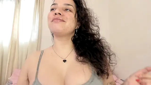 carmesix online show from 11/11/25, 10:04