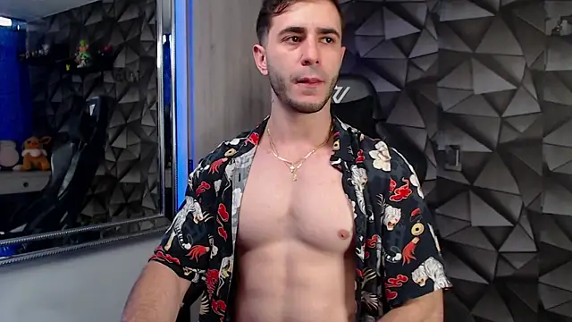 Snapshot of Latino_stud4u chatting on 09/17/25, 10:23 Latino stud4u online show from 09/17/25, 10:23