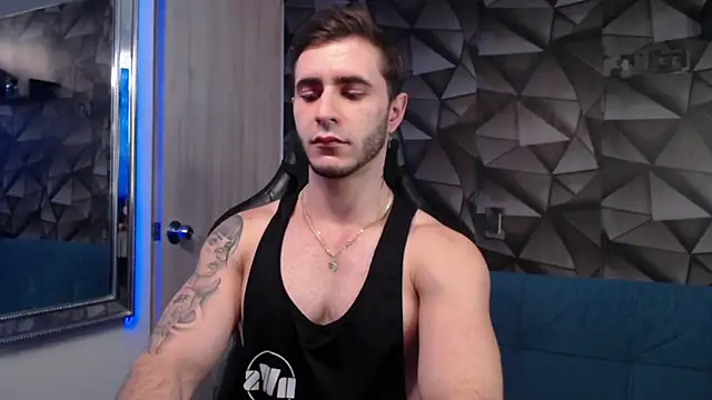 Snapshot of Latino_stud4u chatting on 10/13/25, 09:16 Latino stud4u online show from 10/13/25, 09:16