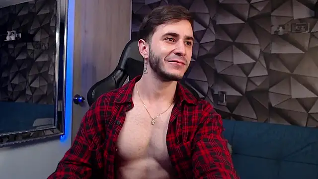 Latino stud4u online show from 11/25/25, 03:29